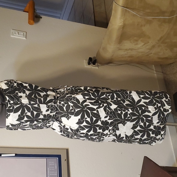 B/W Strapless Dress in Tropical Print; Sz 11 - Picture 6 of 11